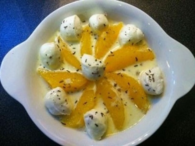 Orangen Mozzarella mit Joghurtdressing