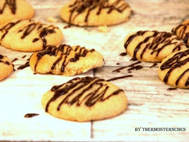 Canadian Peanut Butter Cookies2