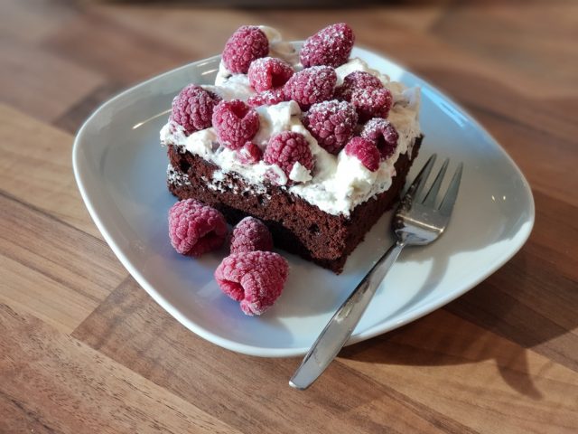 Raspberry Chocolate Cake1
