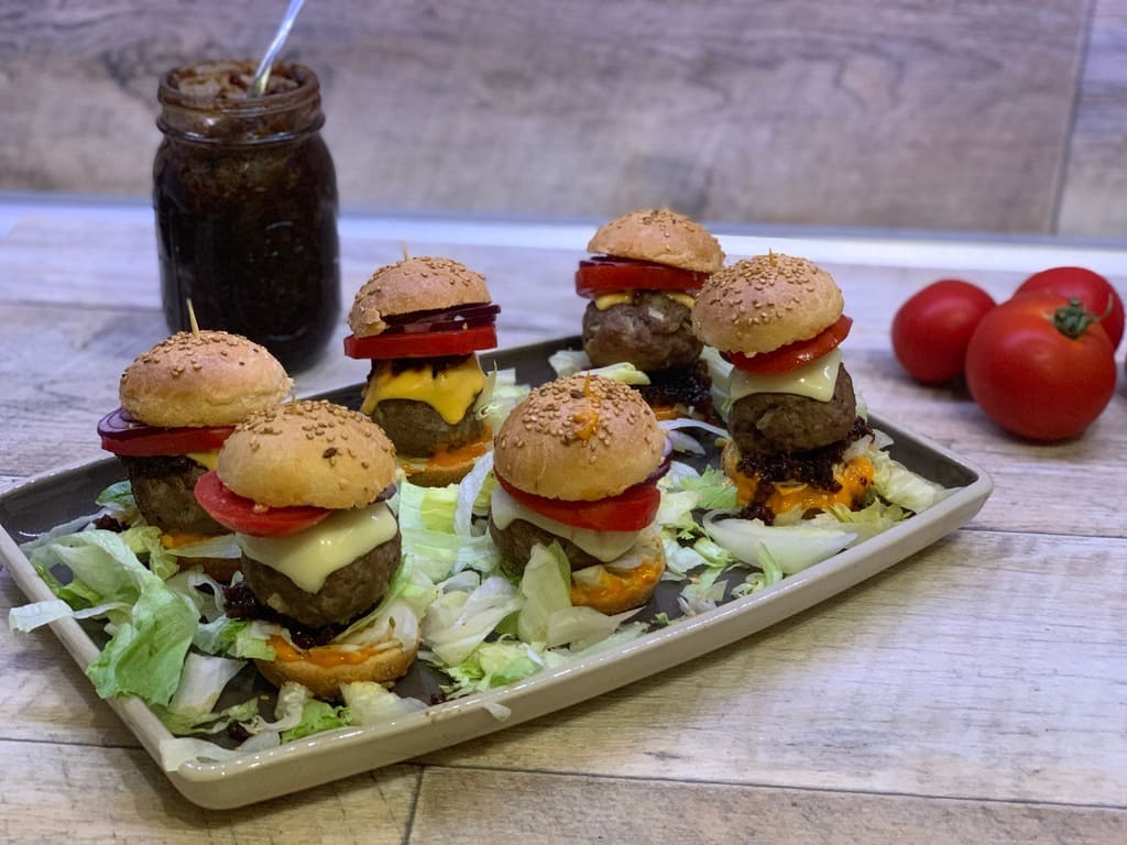 Mini Burger Türmchen aus dem 12er Snack