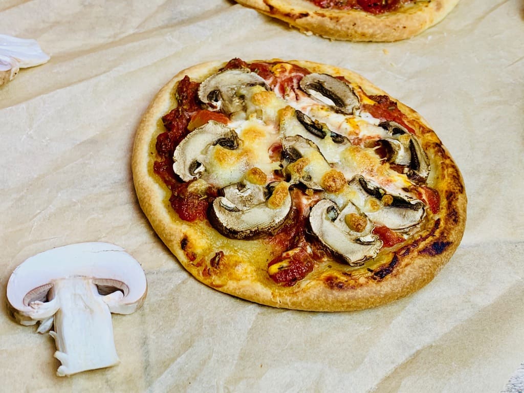 Quark Ölteig Basics für schnelle Pizza Flammkuchen Co
