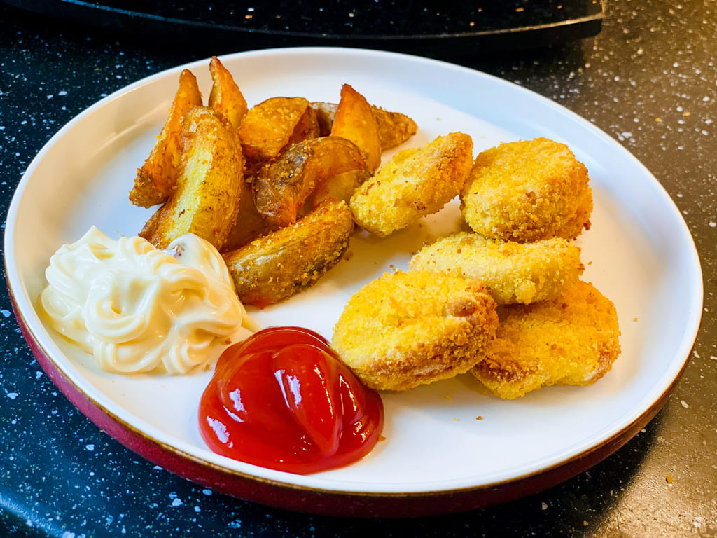 Chicken Nuggets mit Kartoffelspalten Rezepte für den Deluxe Air Fryer