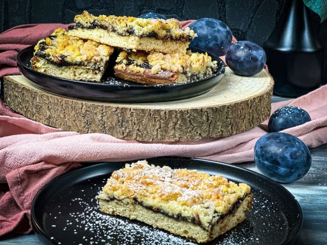 Pflaumenmuskuchen mit Knusperstreusel - Myfoodstory - kochen &amp; backen ...