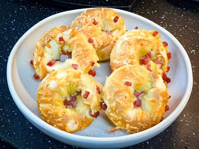 Kaese Schinken Donuts1